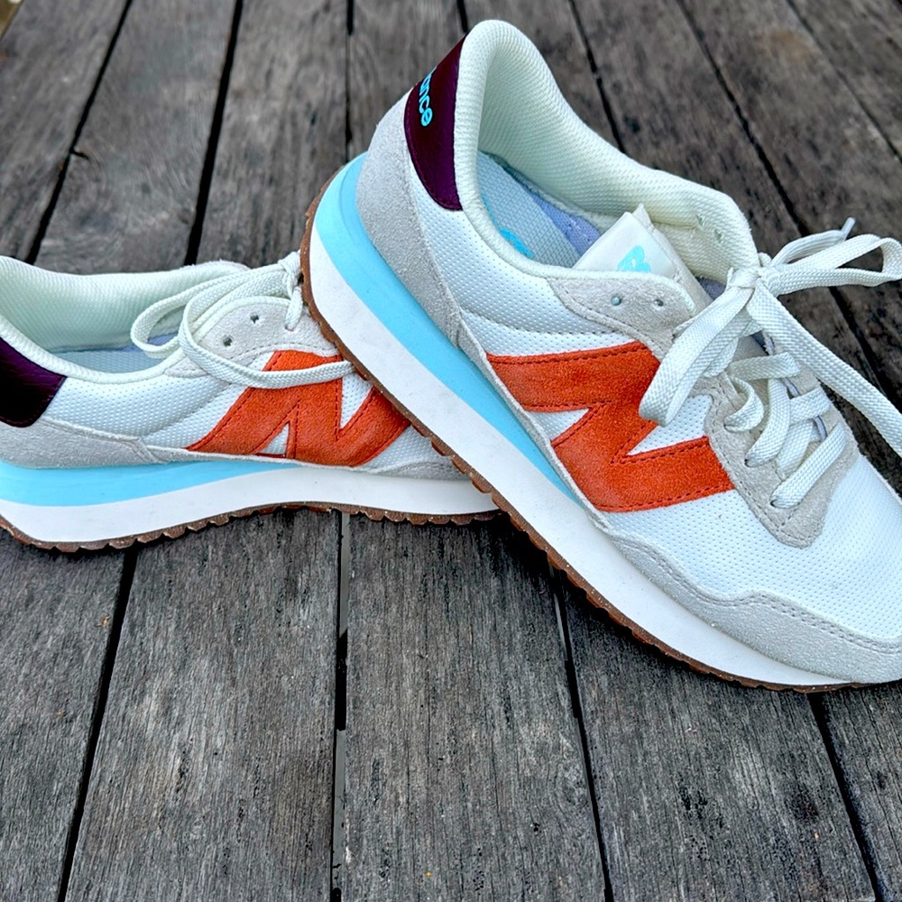New Balance women’s sneaker